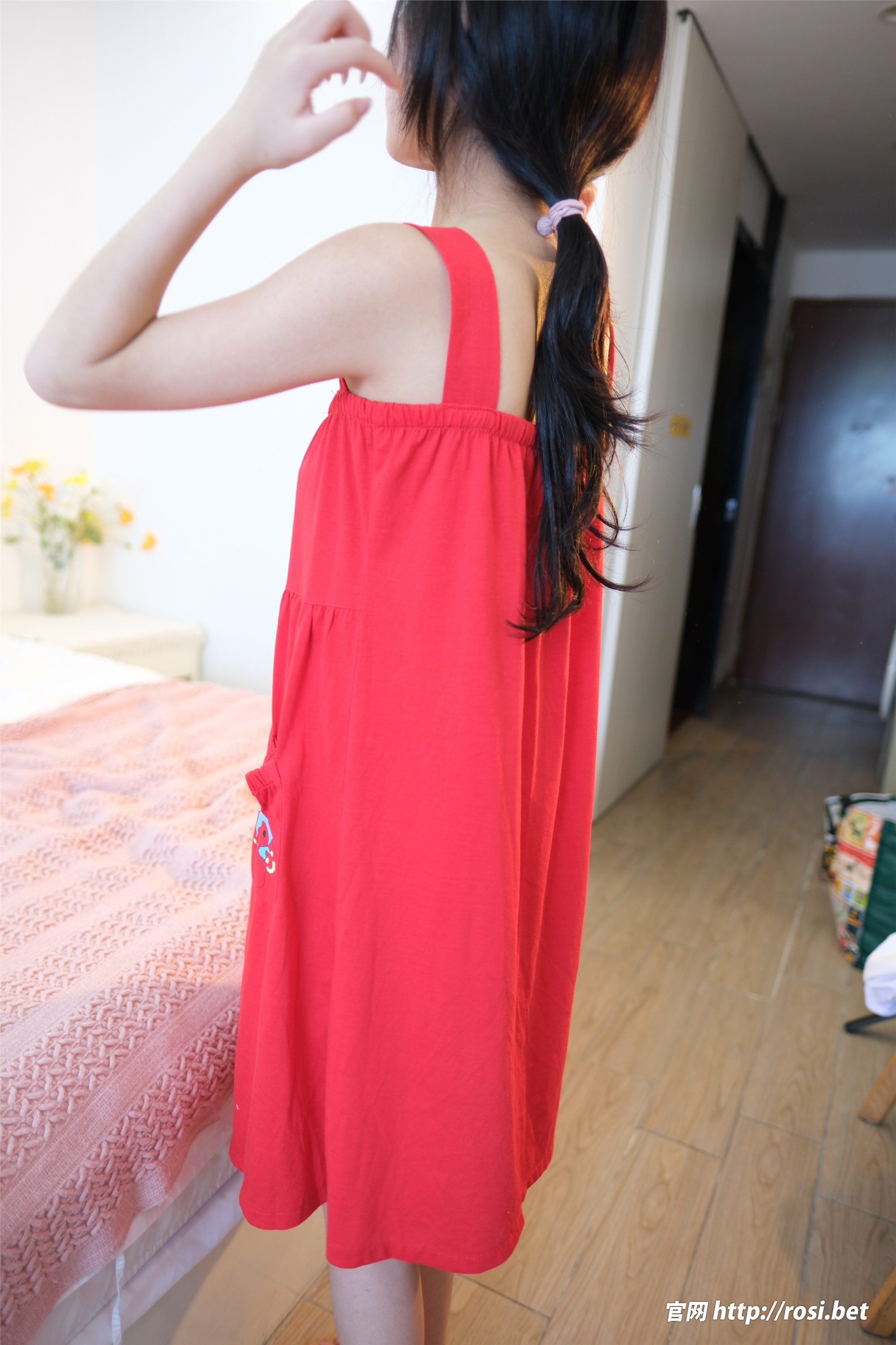 ROSI写真 2024.10.04 NO.4687